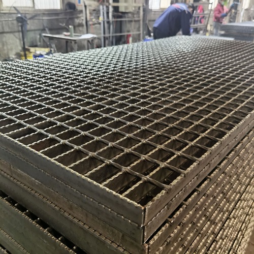 工業廠鋼格柵板為什么如此受歡迎